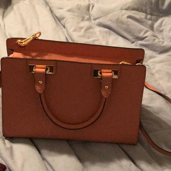 Michael Kors Handbags - Michael Kors pink leather pocketbook